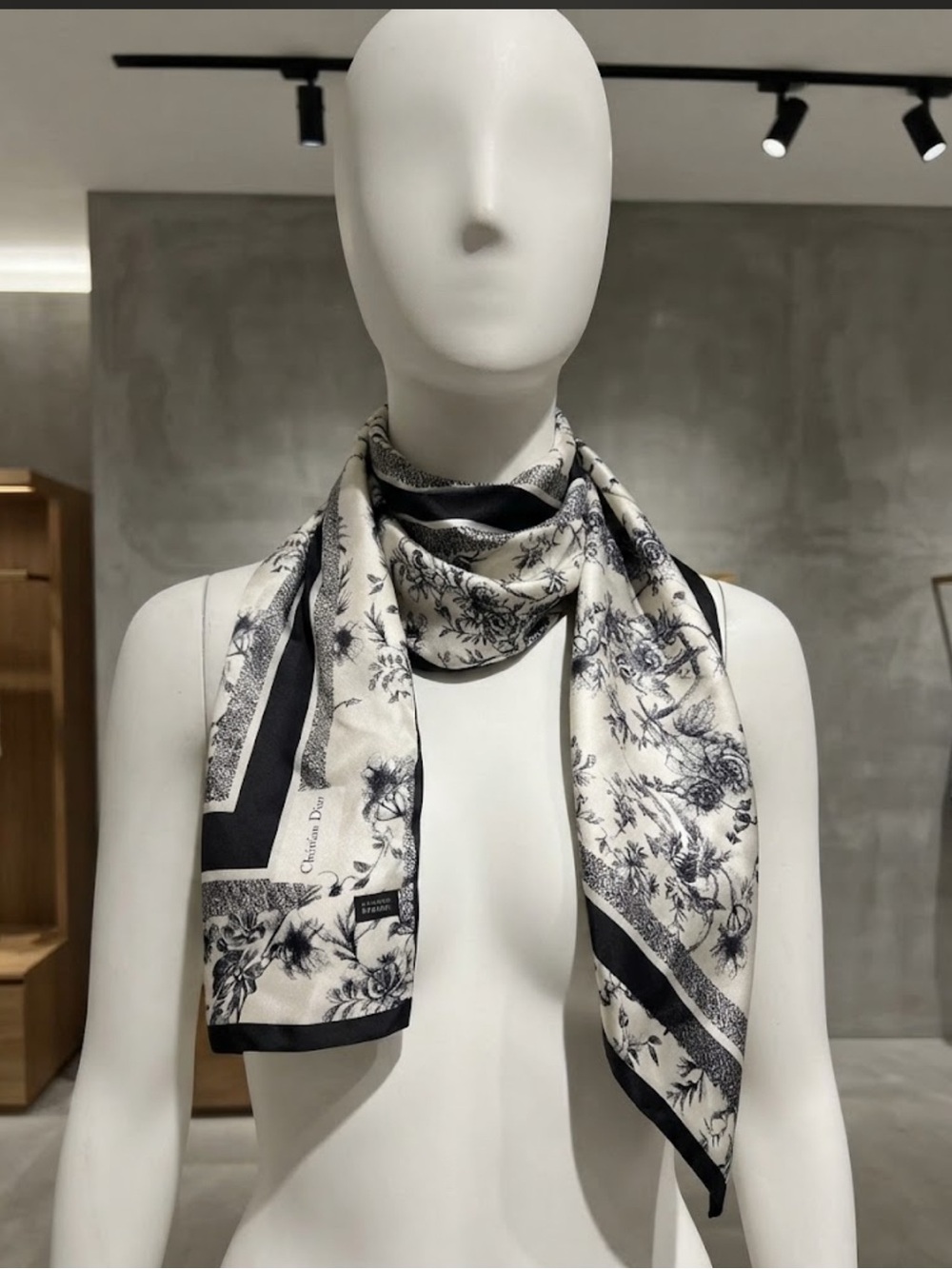 Brand New 100% Silk Elegant Black & Cream Floral Silk Scarf